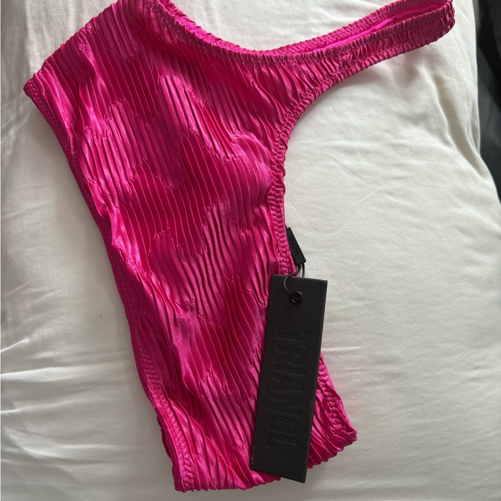 Hot pink Triangl bikini top